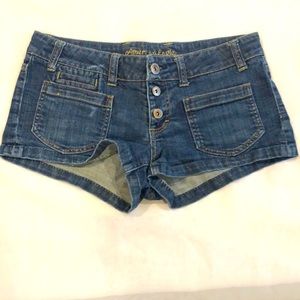 American Eagle 3 button jean shorts size 6